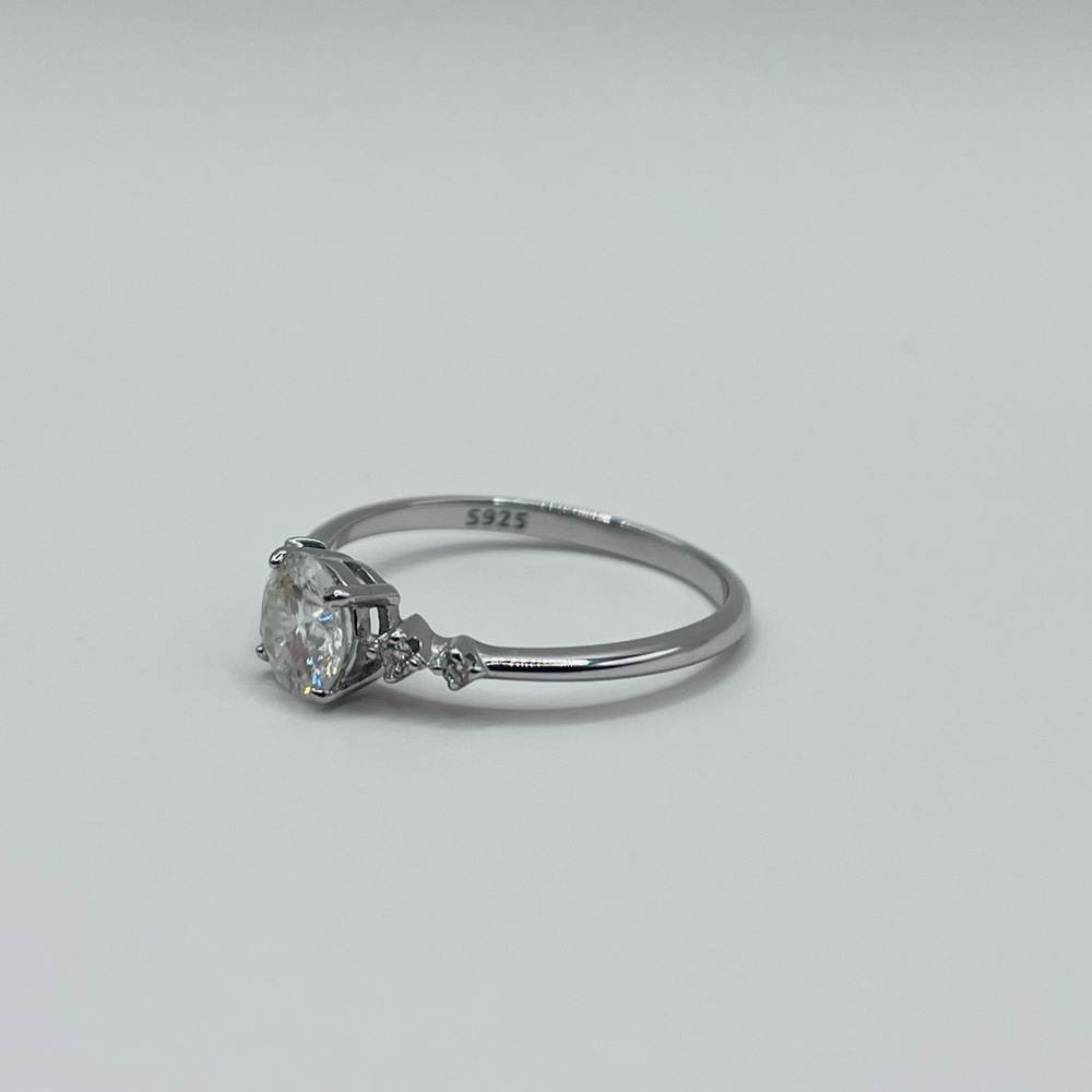 Moissanite Round Brilliant Sterling Silver Ring - Picture 4 of 6